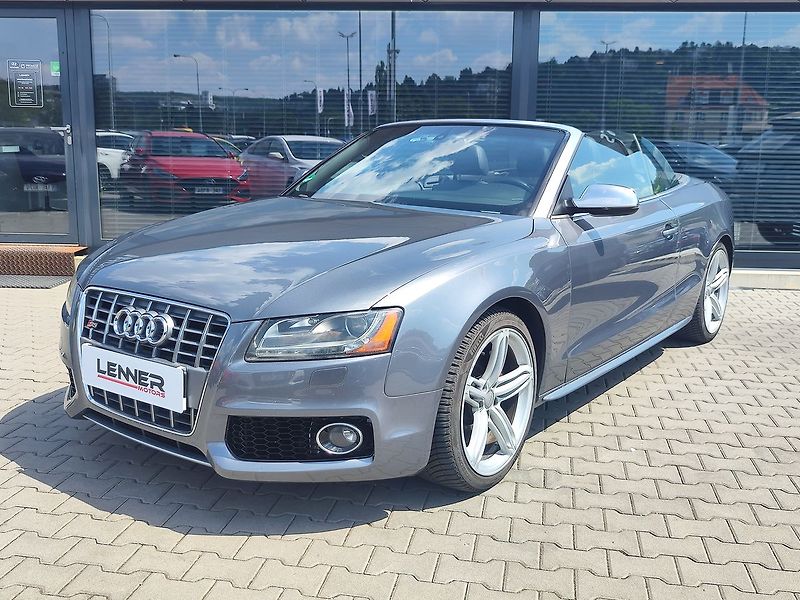 Audi S5 3.0 TFSI/245kW V6 Cabrio 4x4 - fotka 2 z 35