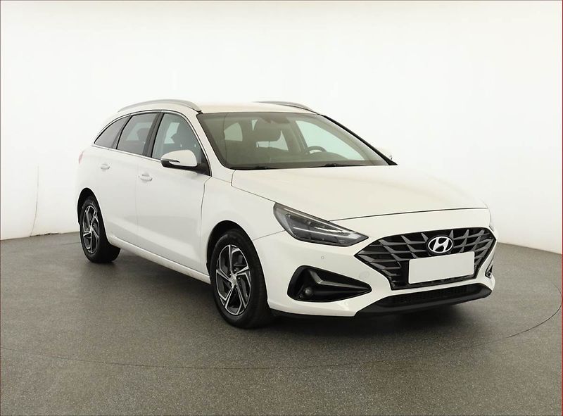 Hyundai i30 (2023) 1.0 T-GDI, Automat, Serv.kniha - fotografie inzerátu