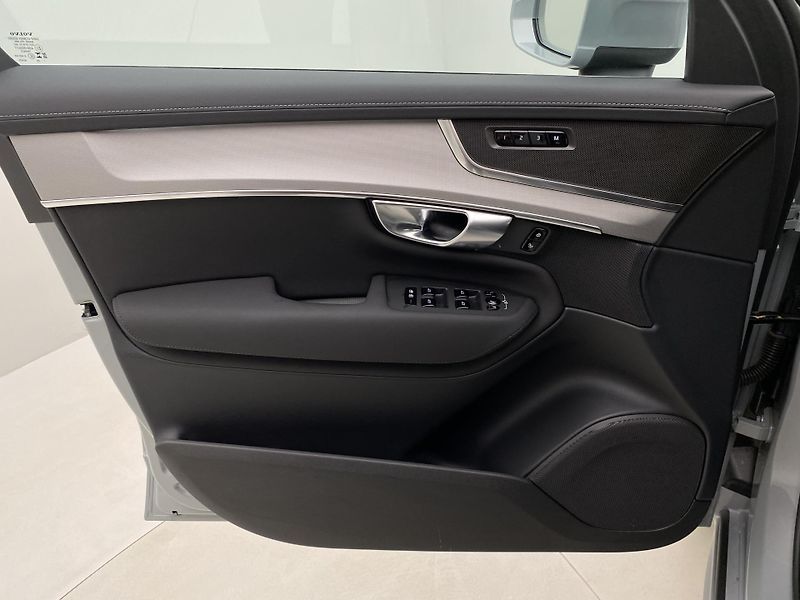 Volvo XC90 B5 AWD BRIGHT PLUS AUT CZ 7M - fotka 7 z 59