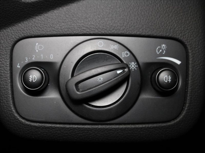 Ford Kuga 1,5 EB 110kW 54tkm. 1.maj.ČR - fotka 16 z 20
