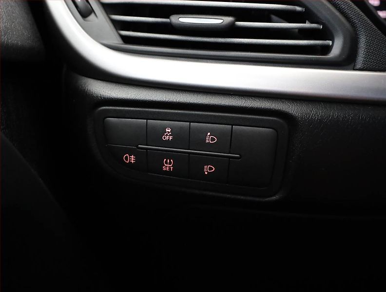 Fiat Tipo (2018) 1.4 16V, Serv.kniha, Tempomat - fotka 16 z 19