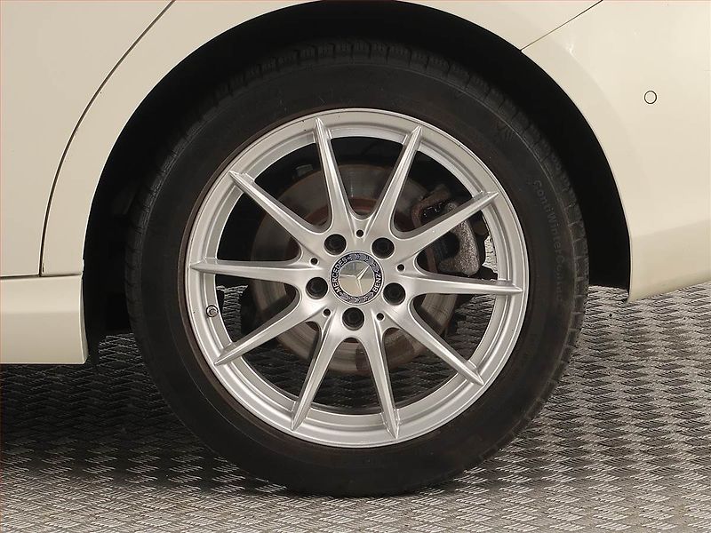 Mercedes-Benz Třídy B (2015) B 220 4MATIC, 4X4, Automat - fotka 14 z 18