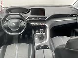 Peugeot 5008 (2017) 1.2 PT 7míst, Allure, LED - náhled 8