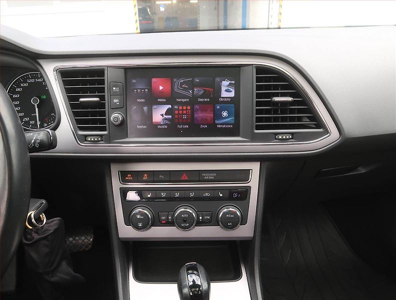 Seat Leon (2017) X-Perience 2.0 TDI, 4X4 - fotka 12 z 22
