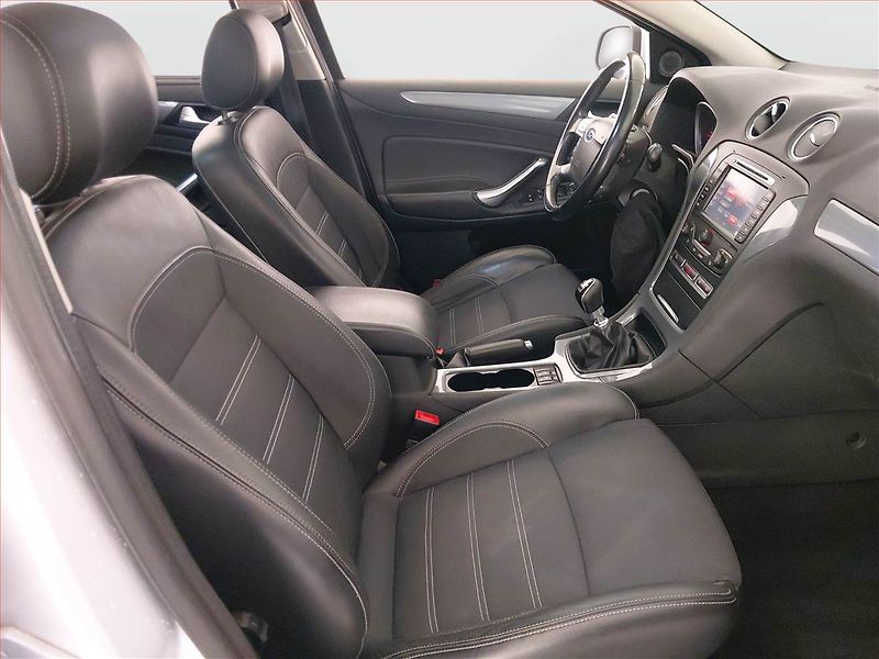 Ford Mondeo (2011) Titanium 2.0 TDCi, po STK - fotka 9 z 19