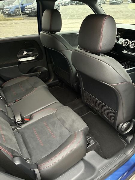 Mercedes-Benz GLB (2024) 200d 4MATIC - fotka 8 z 14