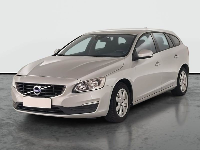 Volvo V60 (2015) D3 2.0, Automat, Navi - fotka 2 z 20