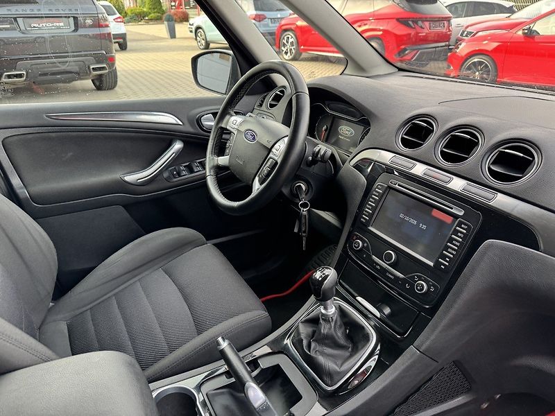 Ford Galaxy (2013) 2.0TDCi Titanium Navi Tažné Z. - fotka 15 z 46