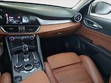 Alfa Romeo Giulia (2017) 2.0 Turbo - náhled 8
