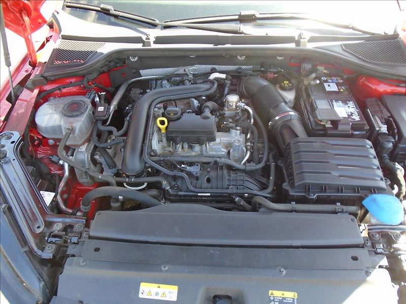Škoda Octavia 1,0 - fotka 21 z 32
