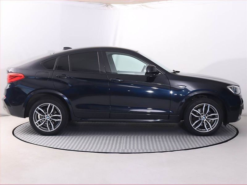 BMW X4 (2017) xDrive20d - fotka 6 z 22