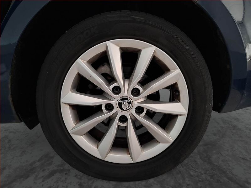 Škoda Octavia (2013) 1.6 TDI, Tempomat - fotka 15 z 17