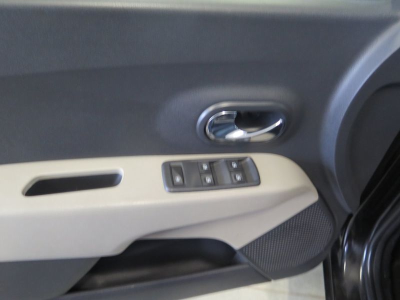 Dacia Lodgy (2014) 1.2TCe,navi,klima,výhřev,kůže - fotka 14 z 24