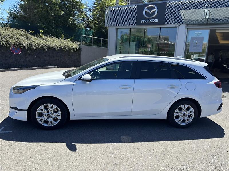 Kia Ceed 1,5 TGDi 118kW AT TOP KAMERA - fotka 2 z 43