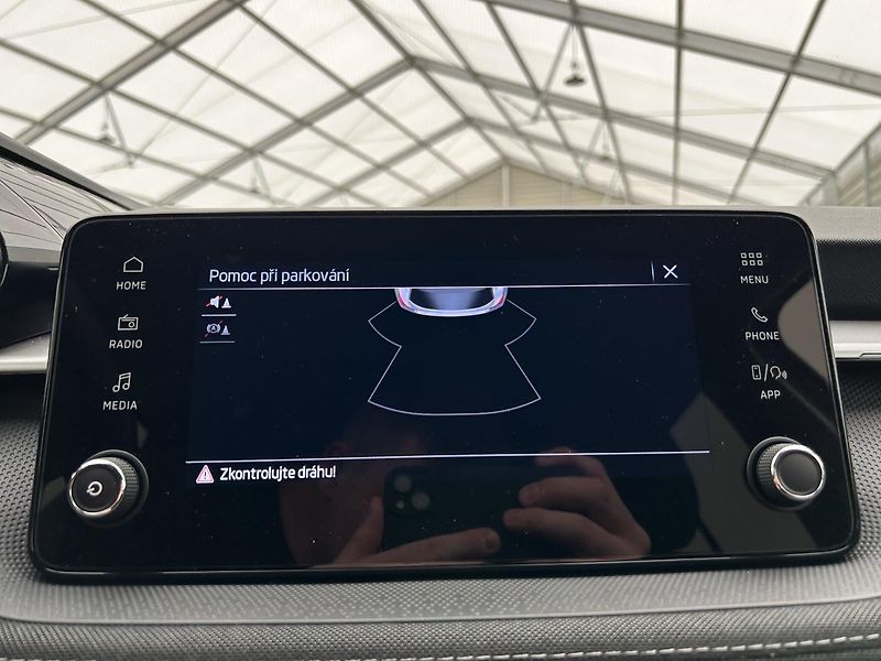 Škoda Fabia 1.0 TSI Top selection - fotka 11 z 27