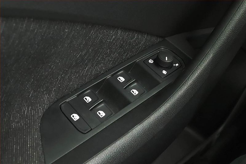 Škoda Scala (2025) 1.0 TSI, Top Selection, FullLe - fotka 15 z 15
