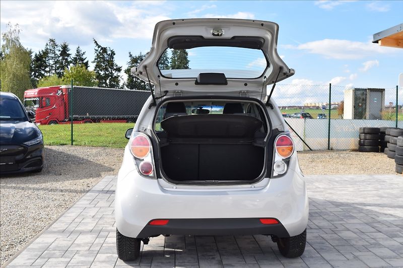 Chevrolet Spark 1,0 1.0I 50KW PO SERVISE - fotka 12 z 35