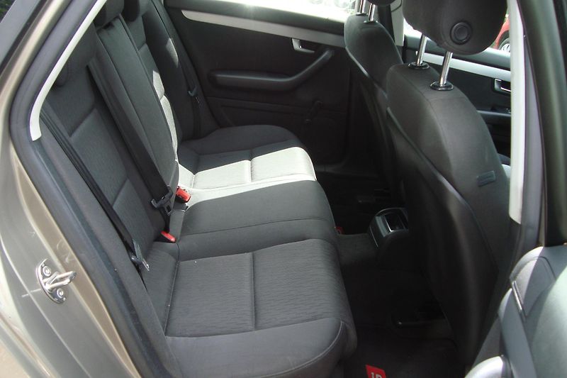 Audi A4 Avant (2006) 2.0 TDi, AUT - fotka 19 z 43