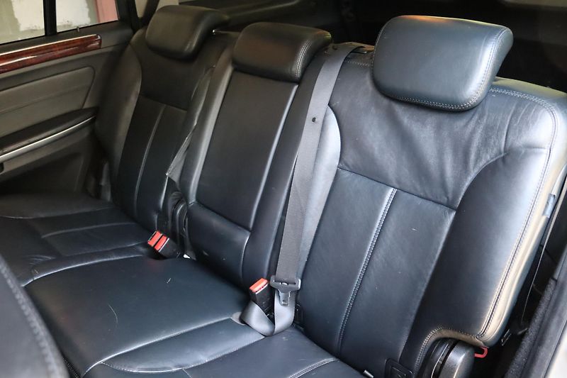 Mercedes-Benz GL 420CDI 4MATIC 225kW - fotka 36 z 48