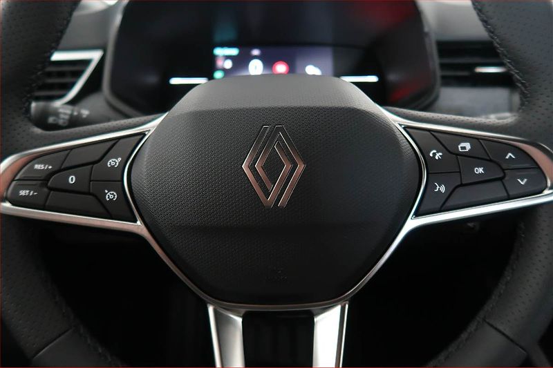 Renault Clio (2026) 1.0 TCe, Tempomat - fotka 16 z 17