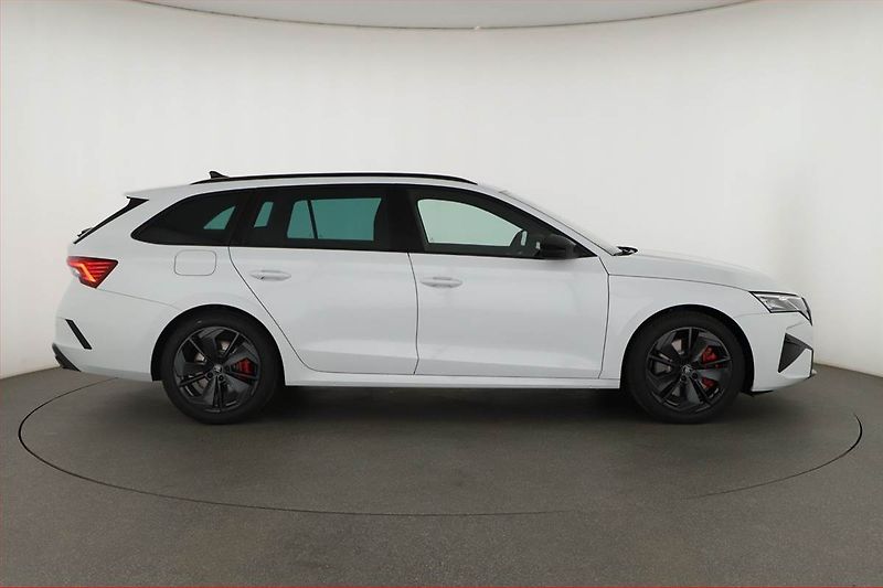 Škoda Octavia (2025) RS 2.0 TSI, ACC, Matrix, Tažné - fotka 6 z 26