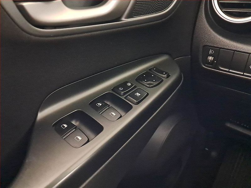Hyundai Kona (2020) 1.0 T-GDI, ČR,1.maj - fotka 15 z 15