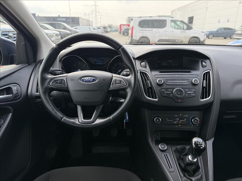 Ford Focus 1,6 TDCi 70kW Trend - fotka 17 z 22