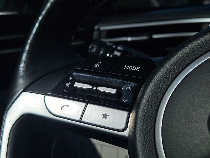 Hyundai Tucson 1,6 T-GDi 110kW, Smart, 1.maj. - fotka 18 z 37