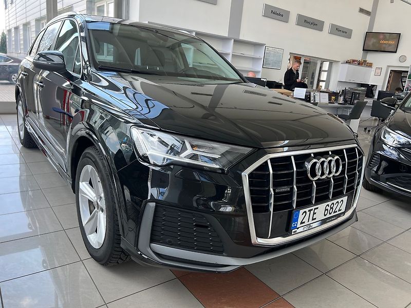 Audi Q7 S-line  45TDI 170kW - fotka 2 z 22