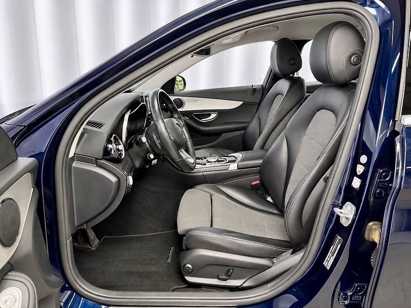 Mercedes-Benz Třídy C 4MATIC AVANTGARDE, LED, TEMPOM - fotka 10 z 25