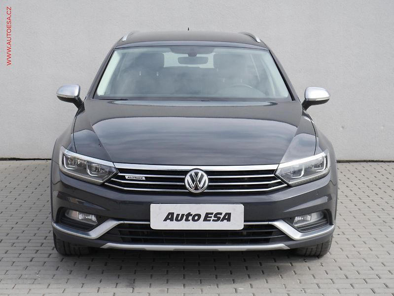 Volkswagen Passat (2018) 2.0TDI 4x4, ČR, Alltrack - fotka 2 z 19