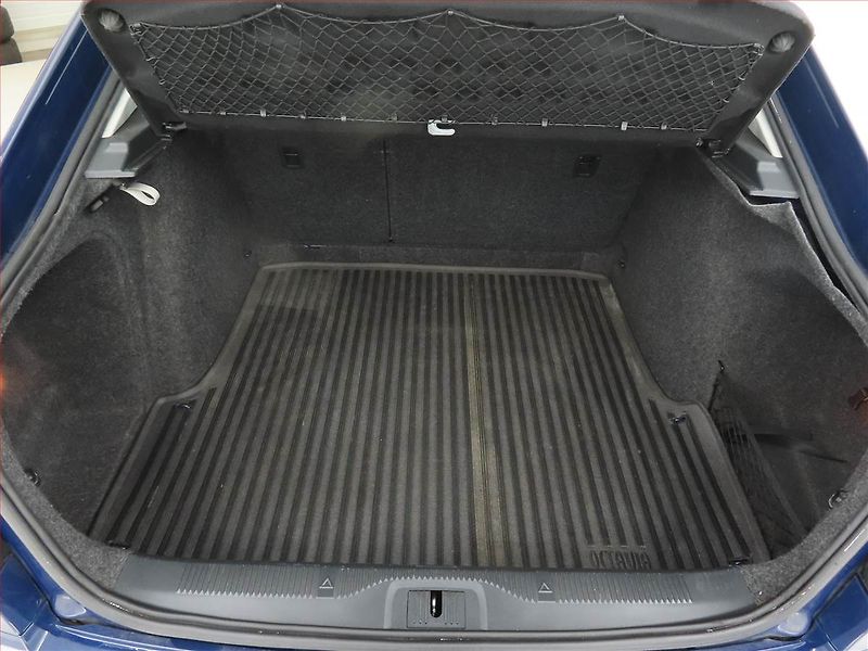 Škoda Octavia (2011) 1.2 TSI, po STK, dobrý stav - fotka 14 z 15