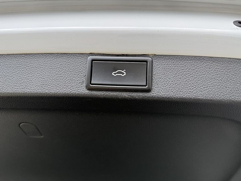 Škoda Octavia DSG 2,0 TDi 110 kW Style - fotka 25 z 25