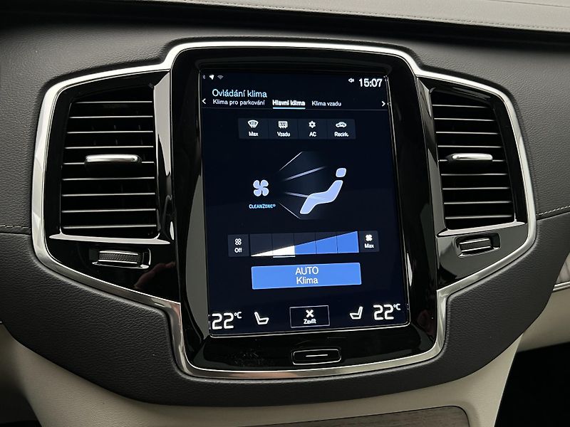 Volvo XC90 B5 AWD INSCRIPTION REZERVACE - fotka 38 z 44