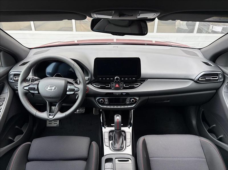 Hyundai i30 (2026) 1,6 T-GDI DCT  WG FL N Line - fotka 14 z 23