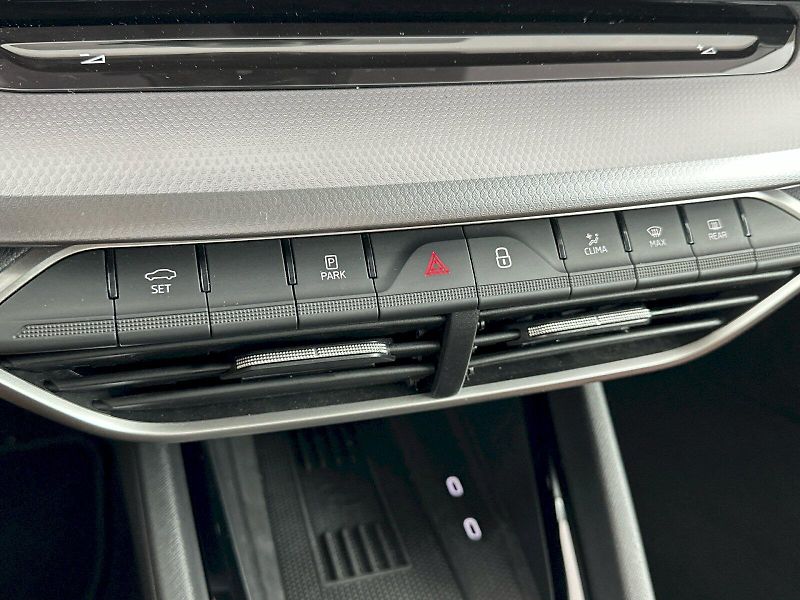 Škoda Octavia (2025) Combi 1.5TSI 110kW Exclusive S - fotka 23 z 35