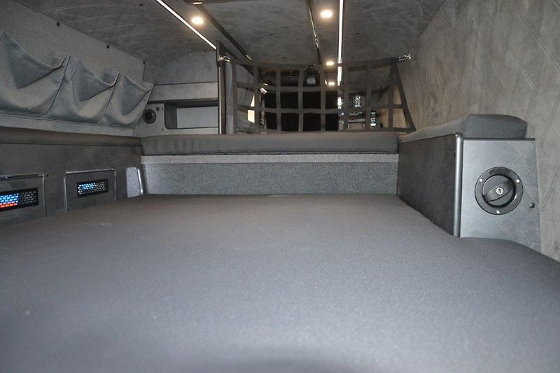 Mercedes-Benz Sprinter 319 Camper Family - fotka 28 z 50