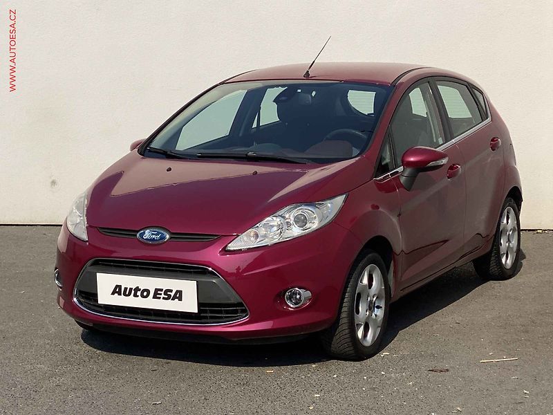 Ford Fiesta (2009) 1.4i, AC, park.asist - fotka 3 z 16