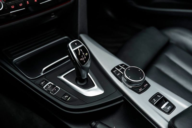 BMW Řada 4 i - fotka 14 z 21