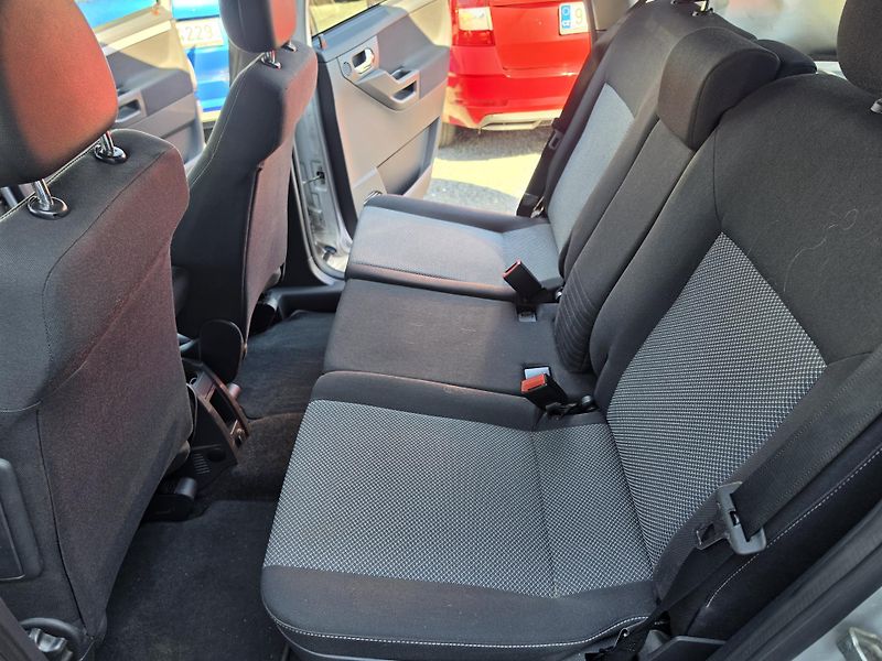 Opel Meriva 1.8 16V Automat Robot - fotka 13 z 25