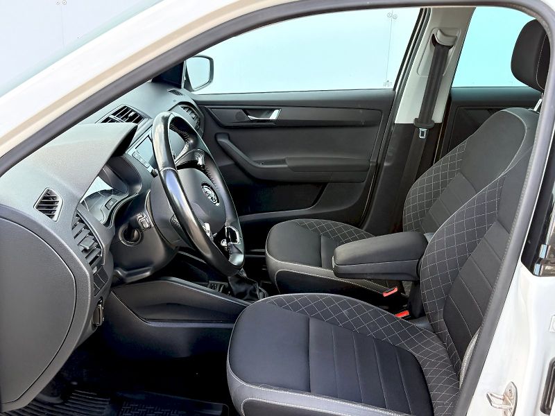 Škoda Fabia (2022) Combi 1.0 TSI / 70 kW / AMBITI - fotka 12 z 26