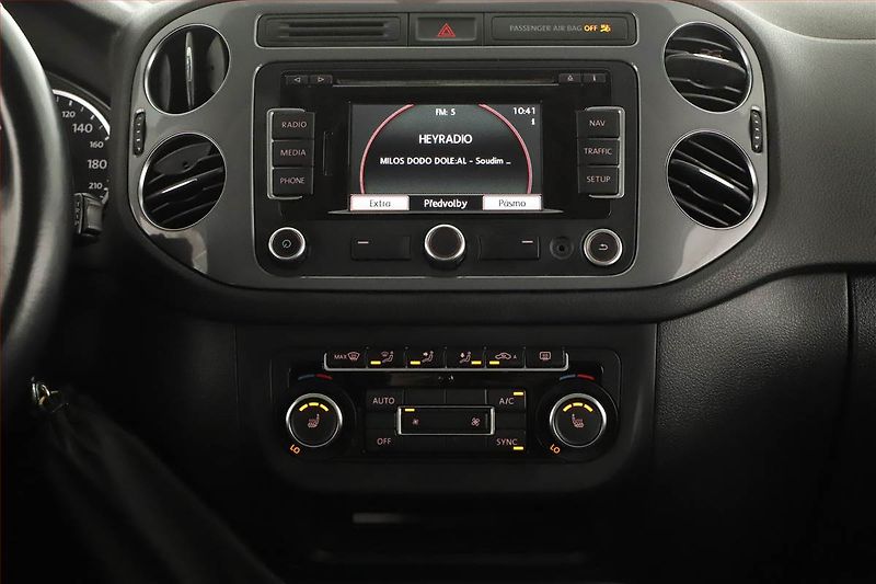 Volkswagen Tiguan (2013) 1.4 TSI, Park. senzory - fotka 9 z 16