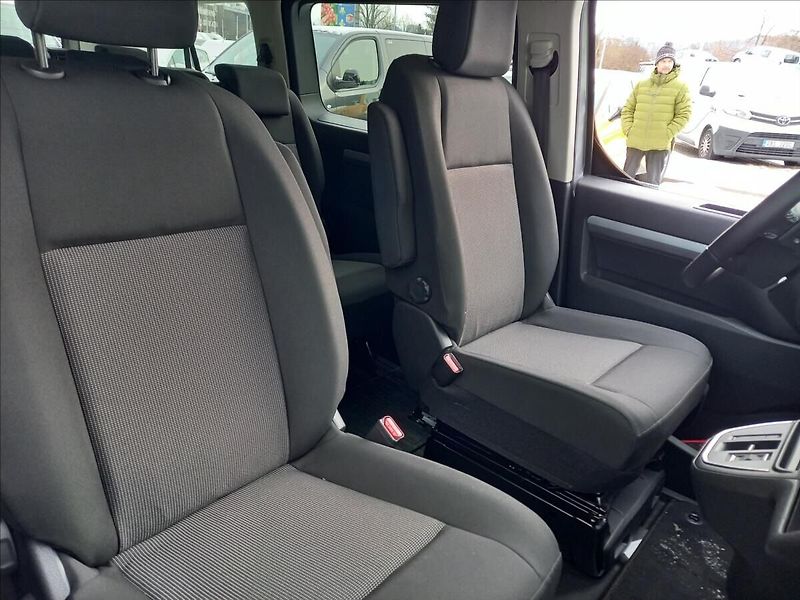 Toyota ProAce Verso Business 8S Komfort  L2 - fotka 9 z 11