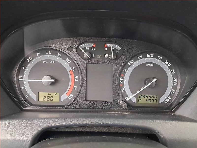 Škoda Fabia (2005) 1.4 TDI, po STK, Tažné - fotka 11 z 14