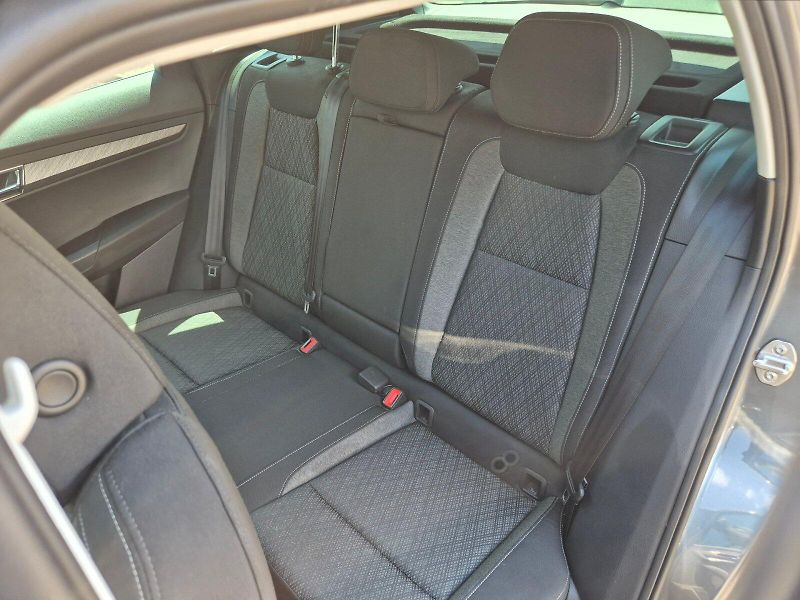 Škoda Karoq (2025) Top Selection 1.5TSi 110kW 7°a - fotka 13 z 28