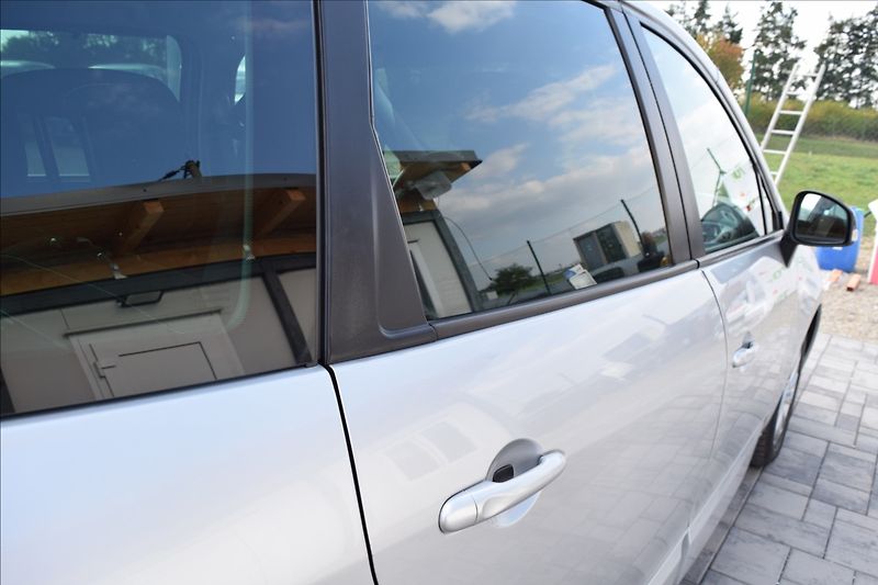 Renault Scénic 1,5 DCi 81KW KLIMA NAVI - fotka 7 z 43