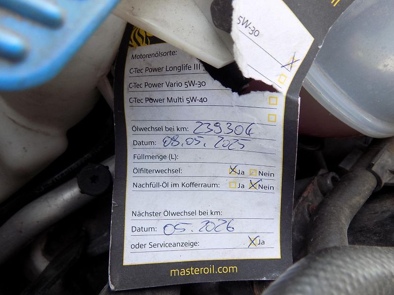 Volkswagen Passat 2,0 TDI 130 KW ALCANT. VÝHŘEV - fotka 40 z 61
