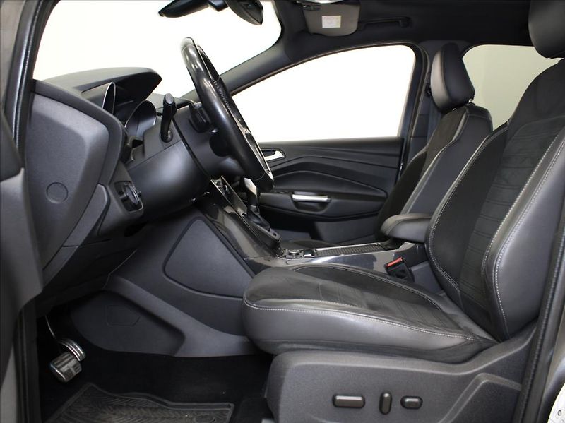 Ford Kuga 2,0 EBlue 132kW AT AWD ST-Line - fotka 6 z 26