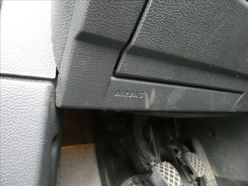 Volkswagen Golf 1,4 TSi 90kW 2xkola,po servise - fotka 34 z 47