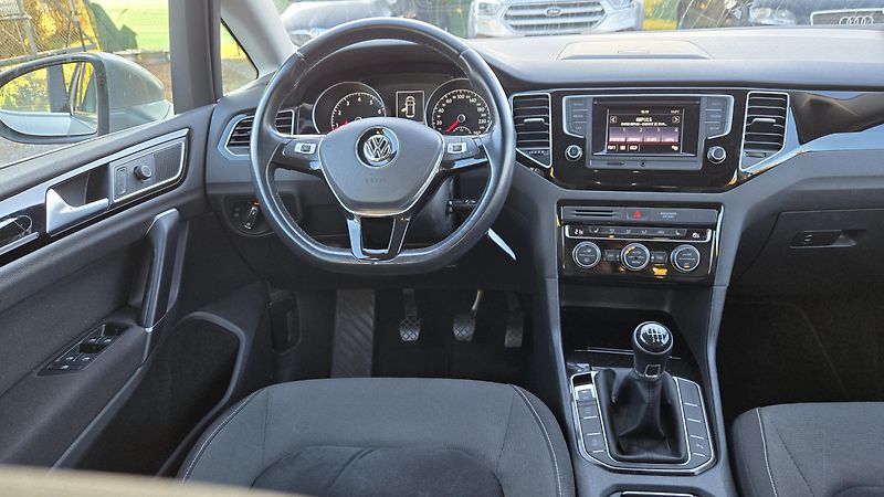 Volkswagen Golf Sportsvan 1.4 TSi HIGHLINE 92KW - fotka 16 z 40